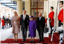 E PAREHA REAL HULANDES CU UN BISHITA DI ESTADO NA REINO UNI