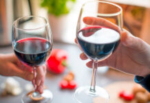 E MUHENAN TA SUFRI E EFECTONAN NEGATIVO DI ALCOHOL MAS LIHE CU E HOMBERNAN