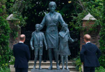 DESVELO DI E ESTATUA DI PRINSES DIANA