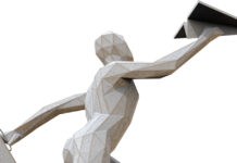 ARTISTA DI ARUBA LO CREA âMONUMENTO MIGRANTEâ NA DORAL, FLORIDA