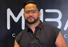 ROBERTO AVALO TA KERE DEN SU MES Y NUNCA TA RINDI