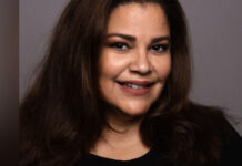 “INDUSTRY LEADER AWARD TA REPRESENTA E LOGRONAN COLECTIVO DI TUR HENDE MUHE”